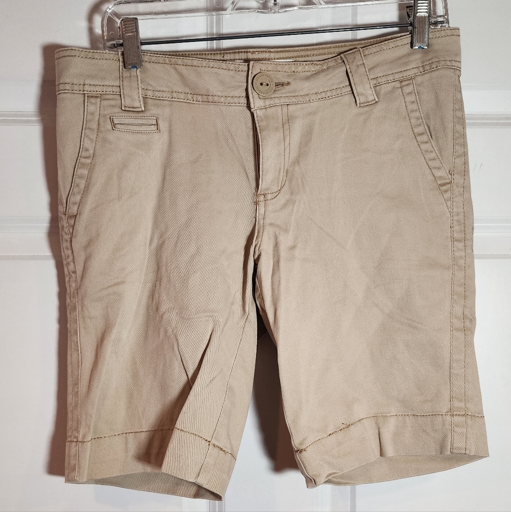 Aeropostale Tan Khaki Cotton Blend Bermuda Shorts Size 3/4